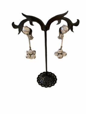 VTG LEWIS SEGAL Silvertone Round Bead Dangle Clip Earrings Vintage Drop